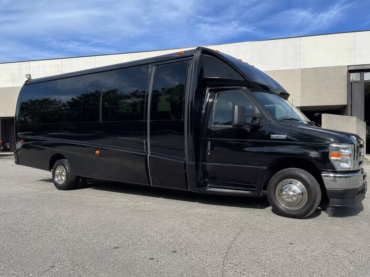 15 passenger minibus