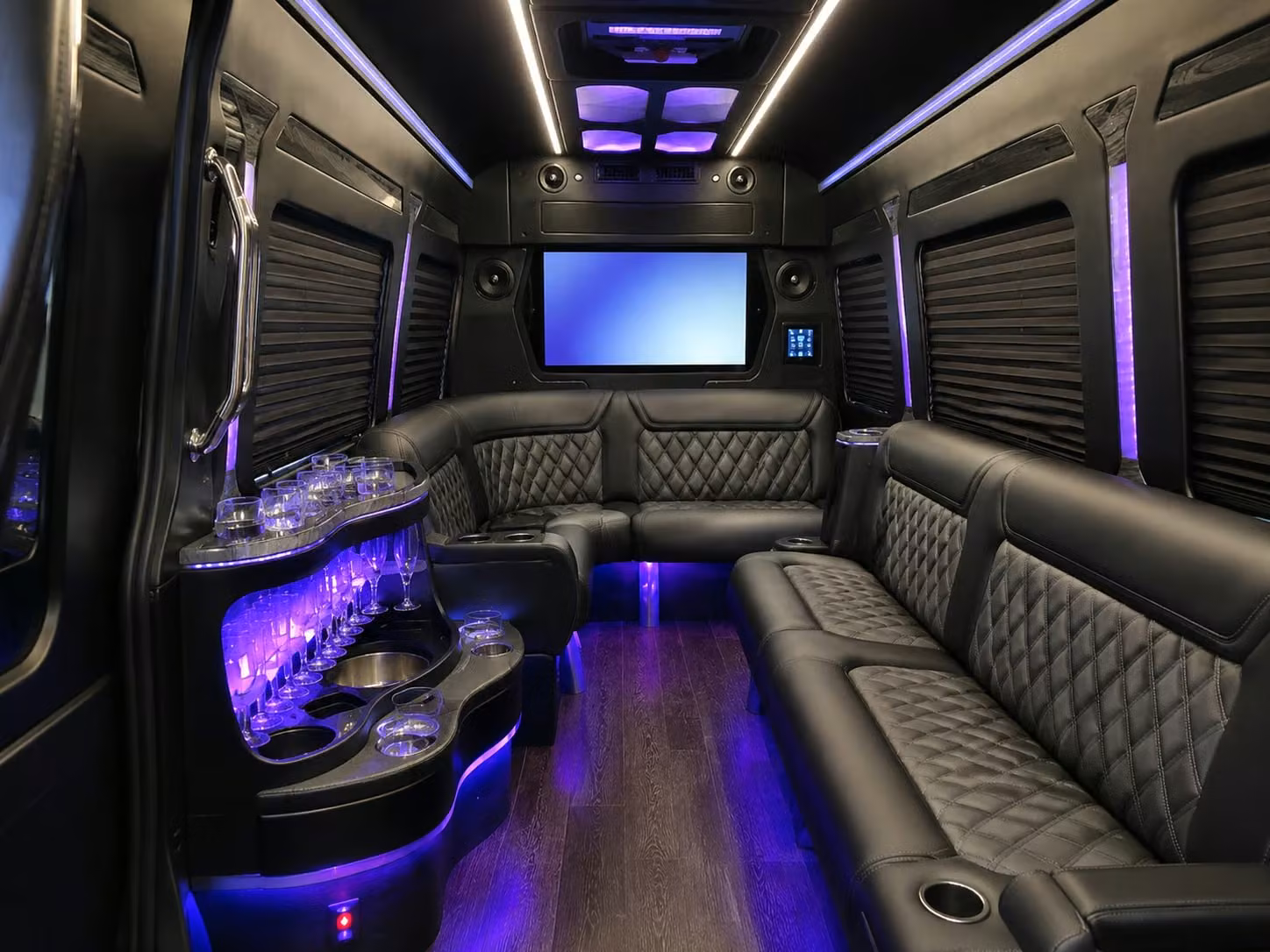 corporate event shuttles and employee transportation in clarksville tennessee