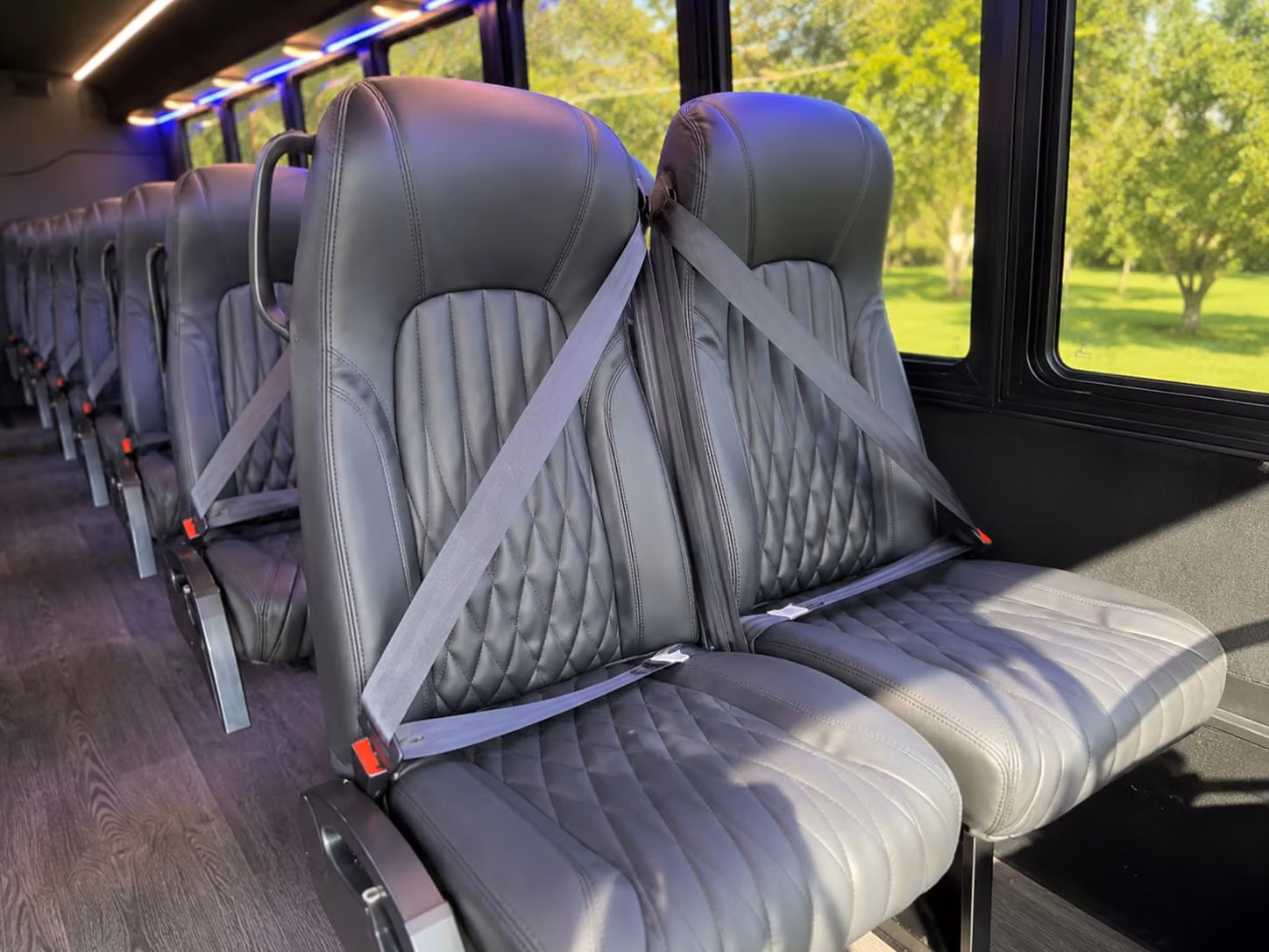 employee shuttle services in clarksville