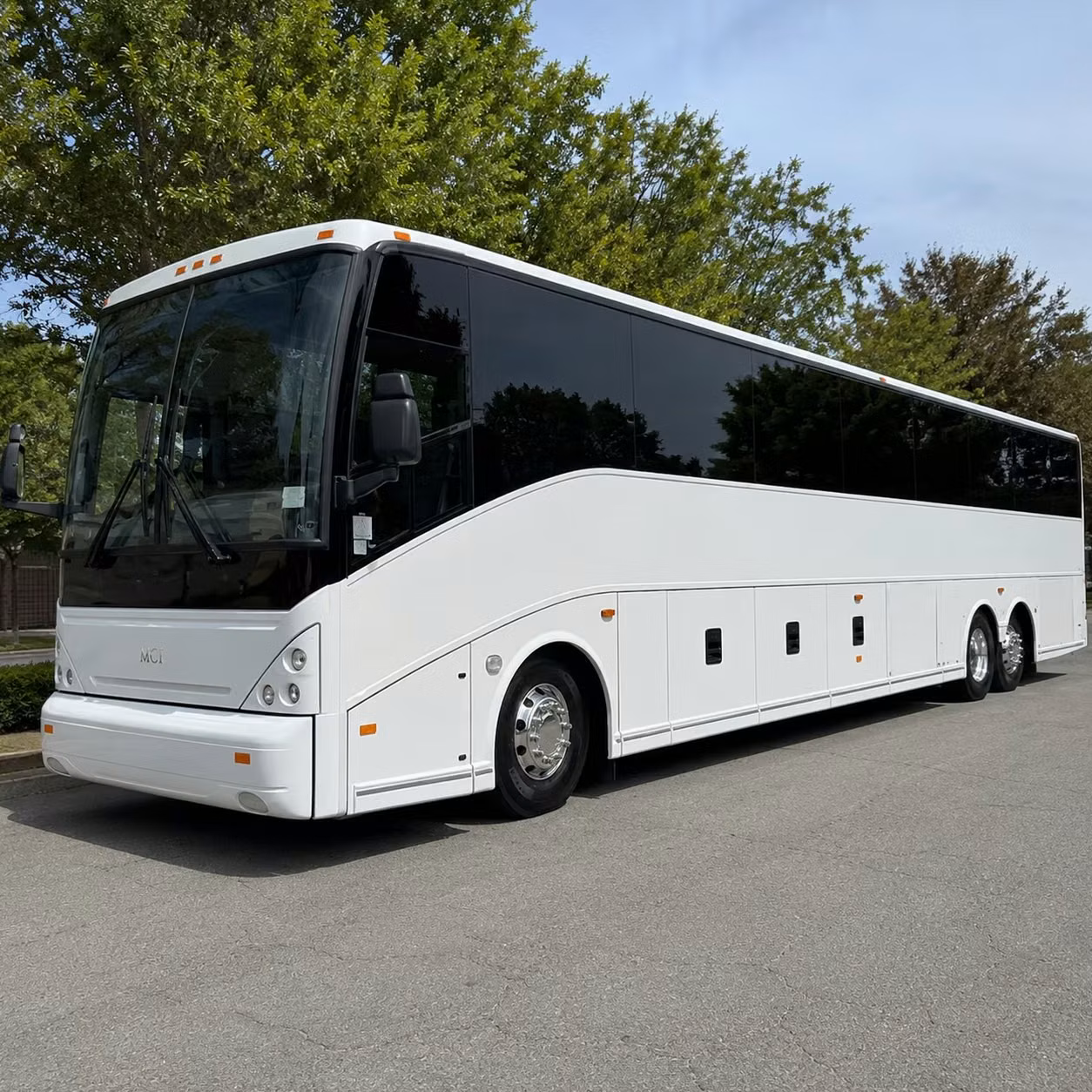 nashville international airport shuttle service from clarksville tennessee
