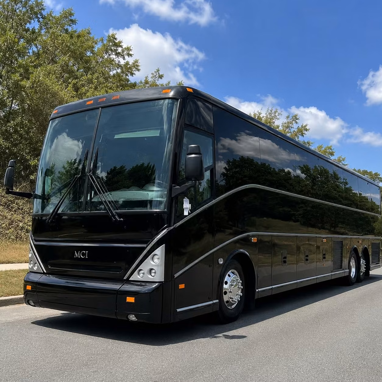 sports team sporting event bus rentals in clarksville
